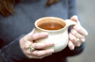 Напиток с апельсином и корицей идеально подходит для Нового года — кулинары