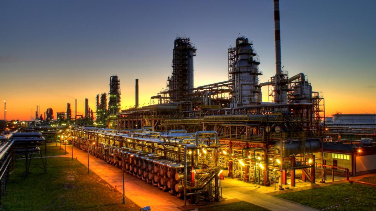 Нефтеперерабатывающий завод