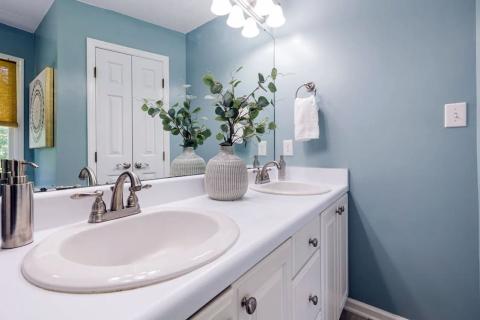 Обновили ванную — а выглядит дешевле: 5 