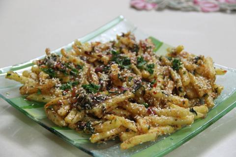 Жареная картошка на сале сохраняет сочность и золотистую корочку — кулинары