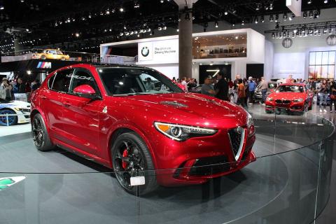Alfa Romeo снизила цену Stelvio почти на миллион рублей
