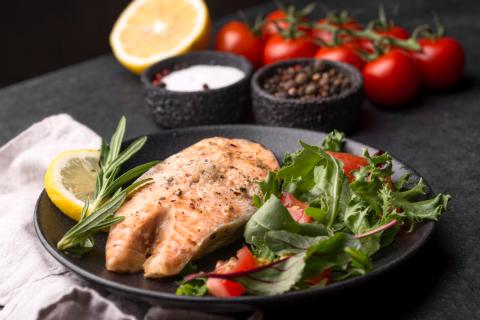 5 простых ингредиентов — и лосось получается идеальным: сочный и без хлопот