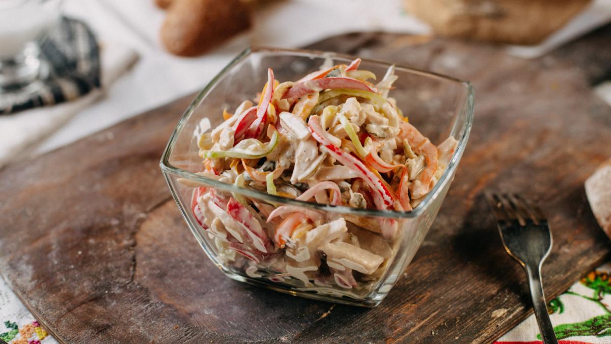 Салат с шампиньонами и морковью Салат с шампиньонами и морковью
