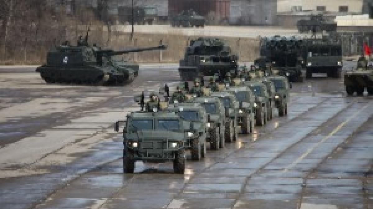 Victory Day Parade 2014 rehearsal in Alabino (557-02)