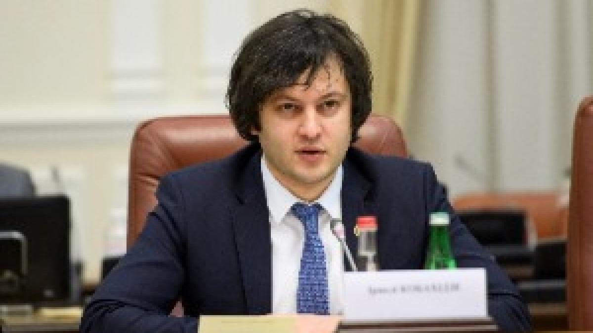 Irakli Kobakhidze and Volodymyr Groysman 07