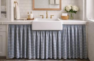 Добавила текстиль к строгим шкафам — интерьер стал мягче, но секрет не в цвете