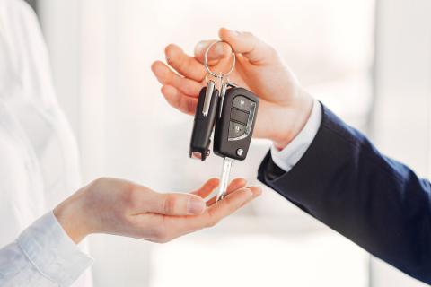 Продажи новых автомобилей в России в сентябре составят 120–125 тысяч — оценка Андрея Терлюкевича