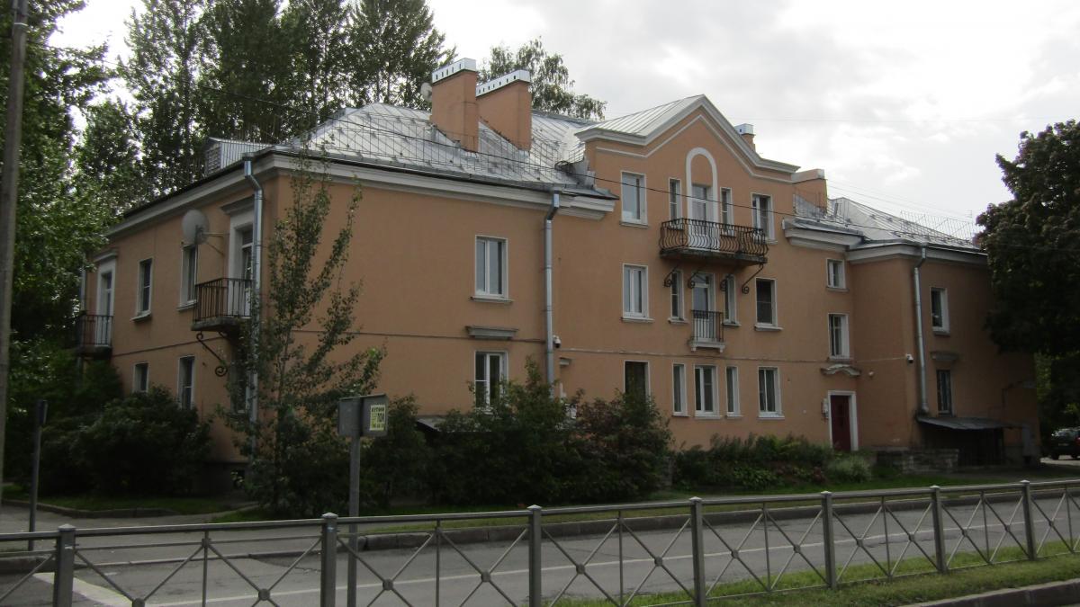 Школьная улица, дом 46