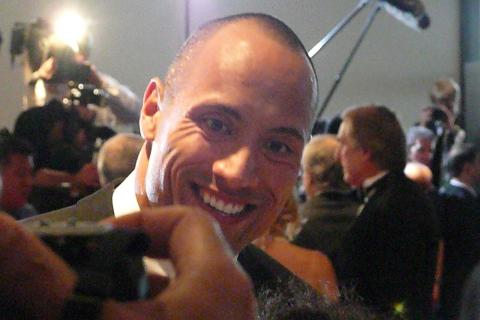 Дуэйн Джонсон признан лучшим зарубежным актером десятилетия — Cinema