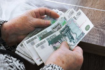 Беглов заявляет о росте зарплат в Петербурге на фоне падения уровня денежного благосостояния семей
