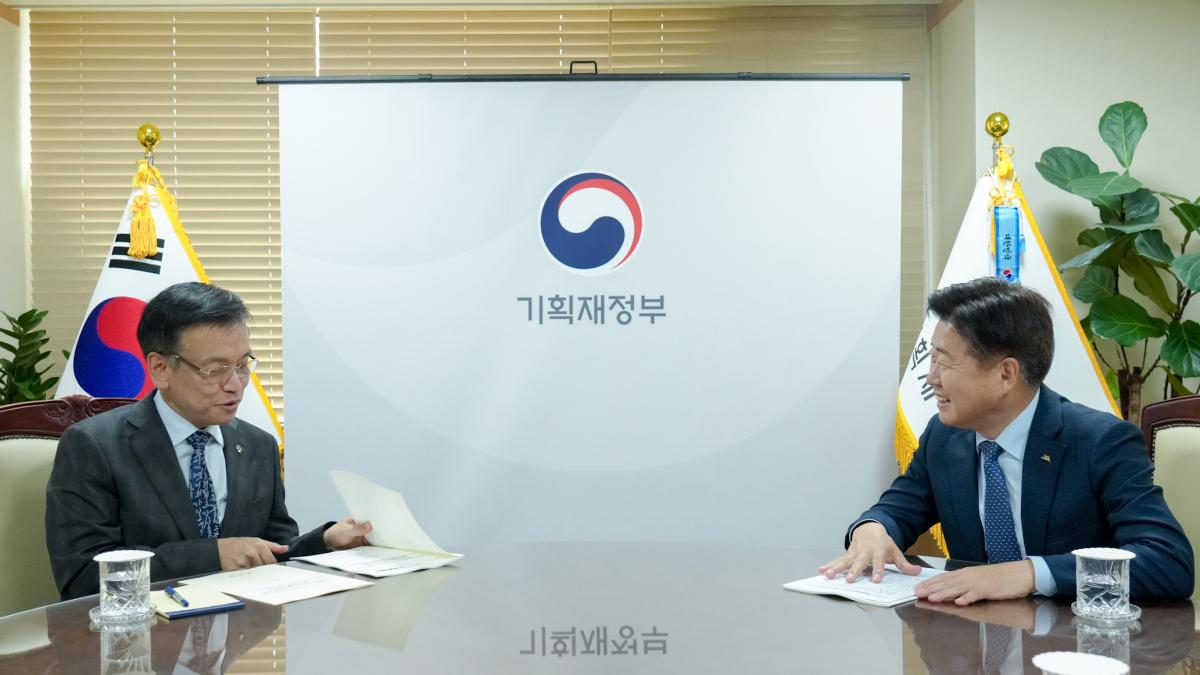 Choi Sang-mok and Oh Young-hun 20240627 (03)