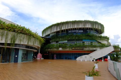 Forest City обещал рай среди технологий — а стал самым дорогим городом-призраком