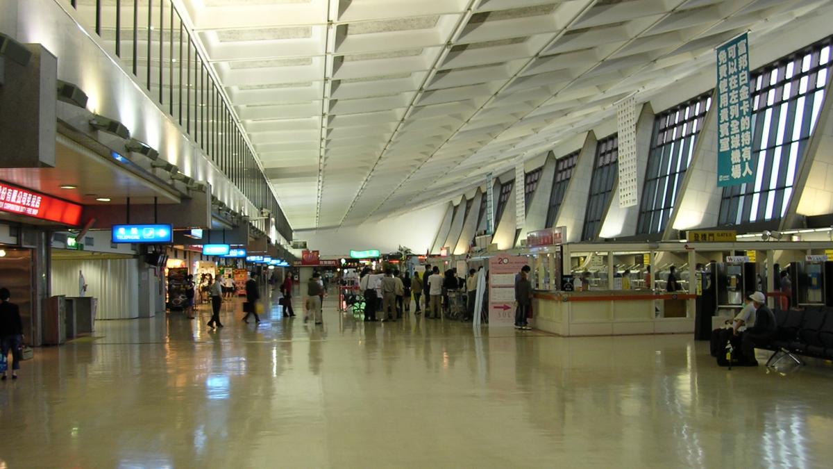 CKS airport-oliv