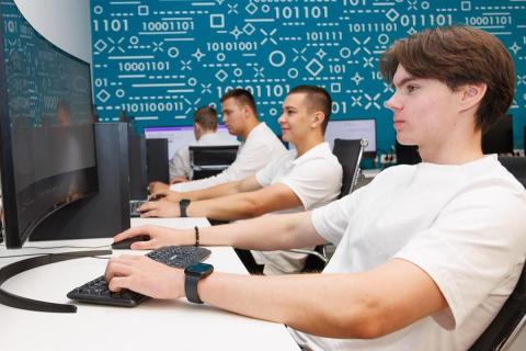 Колледж Олимпийского резерва в Ханты-Мансийске получил высший рейтинг в 2ГИС