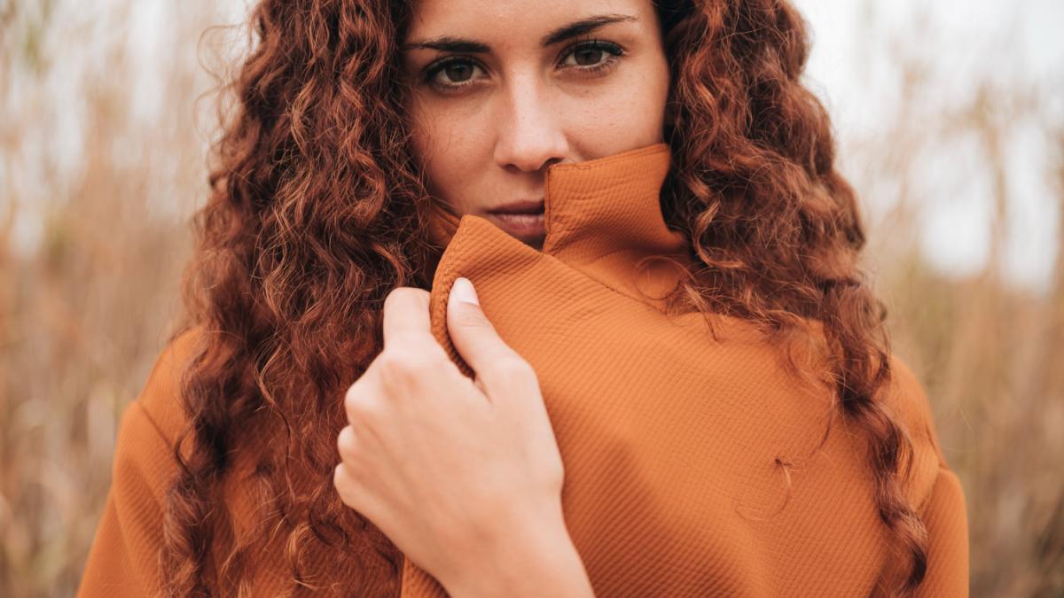 Каштановые волосы