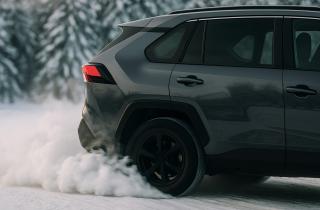 В дилерском центре Тюмени появился премиальный кроссовер Nordcross 001 — Автоград