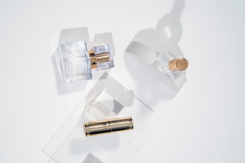 Солнечный свет разрушает ароматические молекулы духов, заявляют парфюмеры