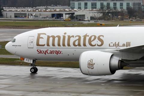 Emirates с декабря 2026 года обновит сервис сна в первом классе — Турпром