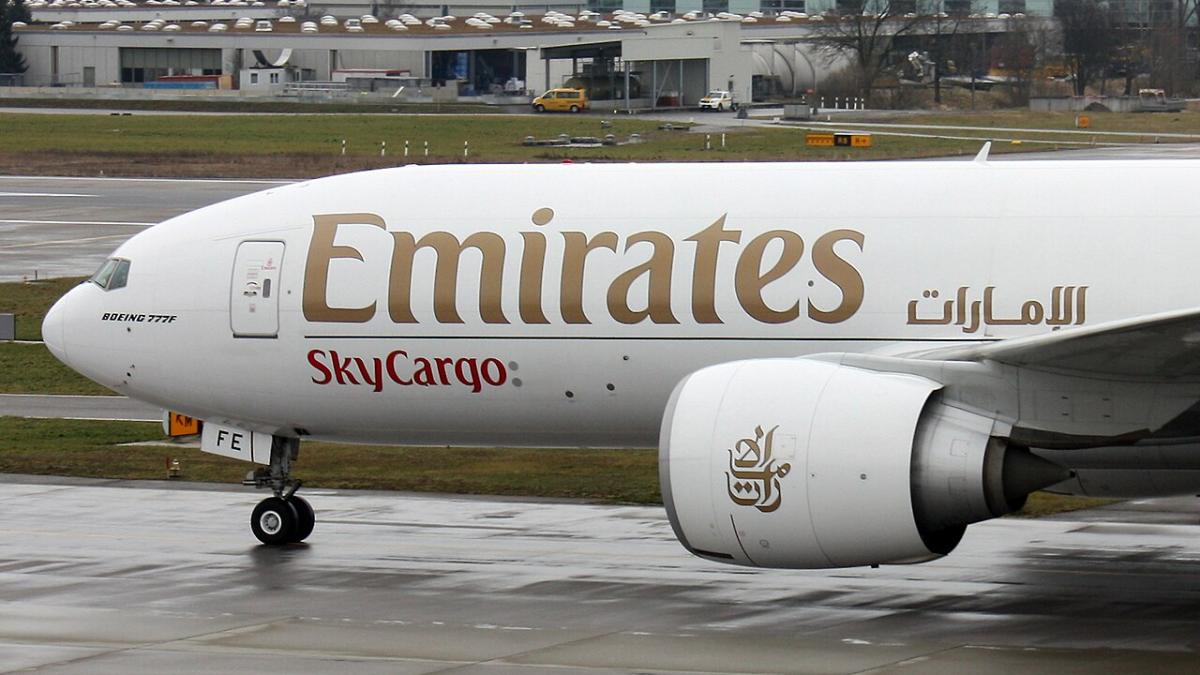 Самолёт Emirates