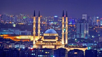Семь пожизненных сроков дали террористке в Турции