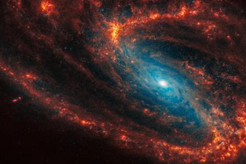 Нанкинский университет: в галактике NGC 3627 найден газопылевой след длиной 20 000 световых лет