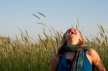 Диетолог Богданова: зевота и смех помогут не потолстеть из-за стресса