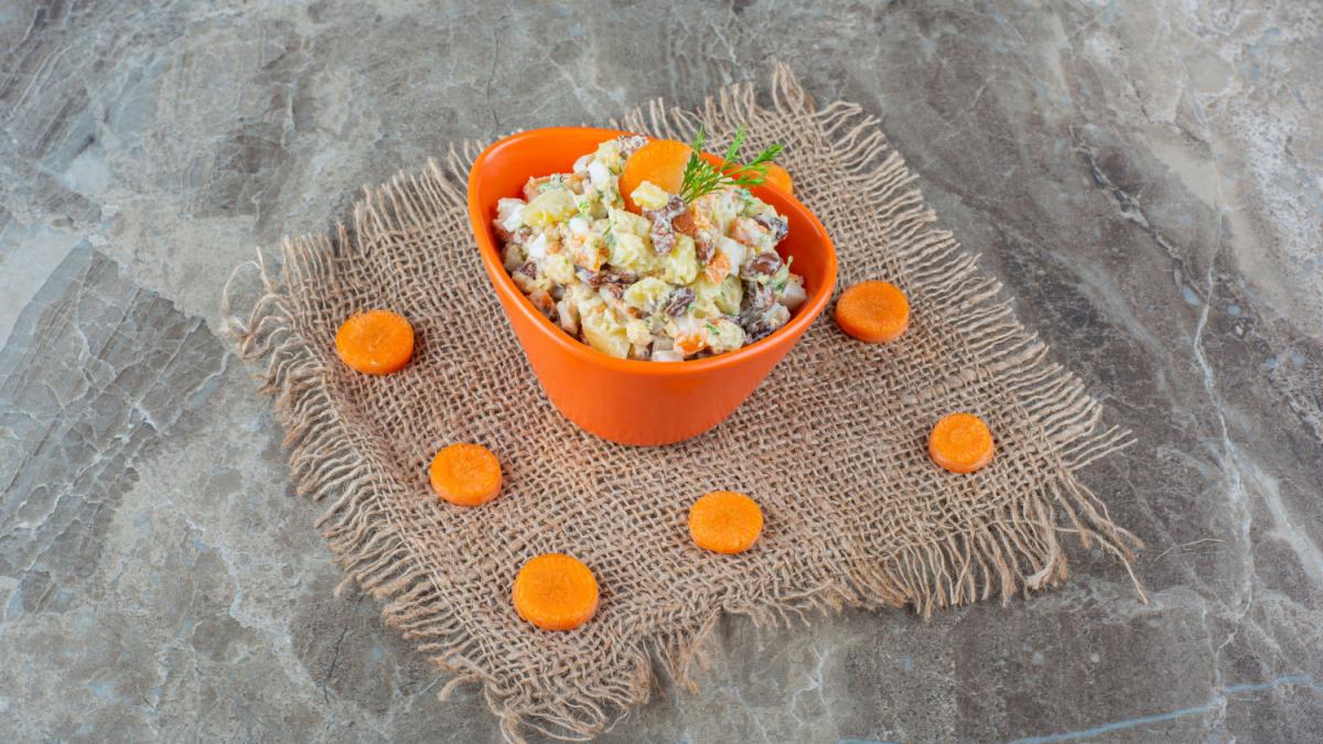 Салат с фасолью и морковью
