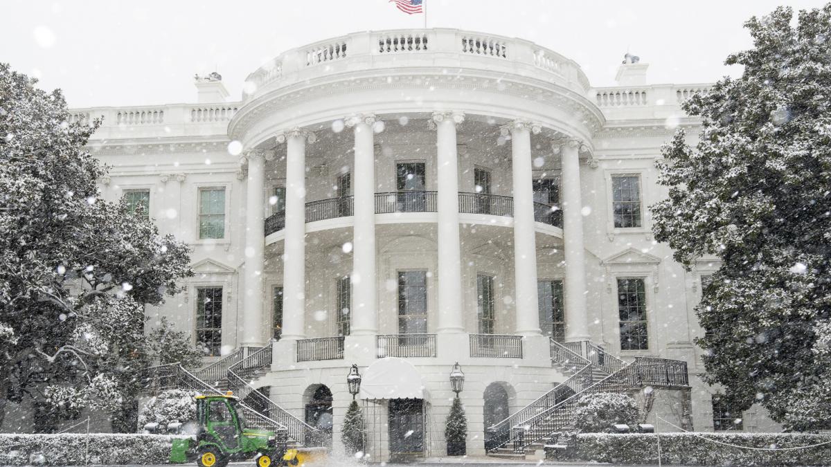 Winter Weather at the White House (46244611395) Winter Weather at the White House (46244611395)
