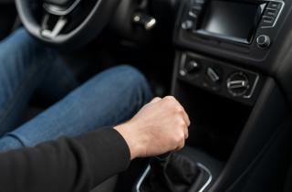 Почему водители-лихачи не боятся аварий? Психолог объясняет их поведение