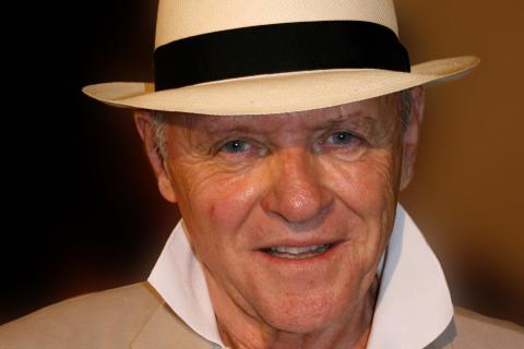 87-летний Энтони Хопкинс признался в интервью, что не общается с дочерью 87-летний Энтони Хопкинс признался в интервью, что не общается с дочерью