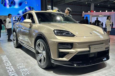 Porsche представила обновления для электрического Macan: цифровой ключ и новые возможности для зарядки