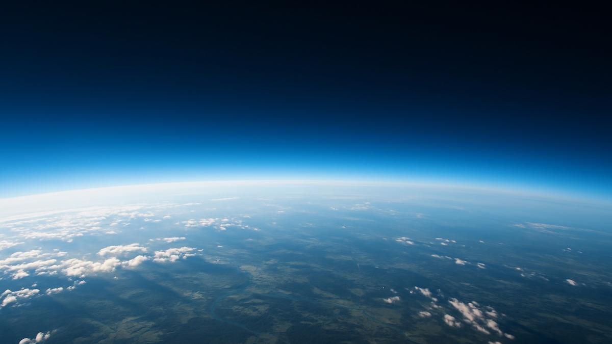 Атмосфера Земли с высоты стратосферы