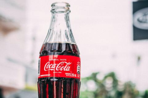 Иллюзия свежести: как газированная вода вводит туристов в заблуждение во время отдыха в Азии