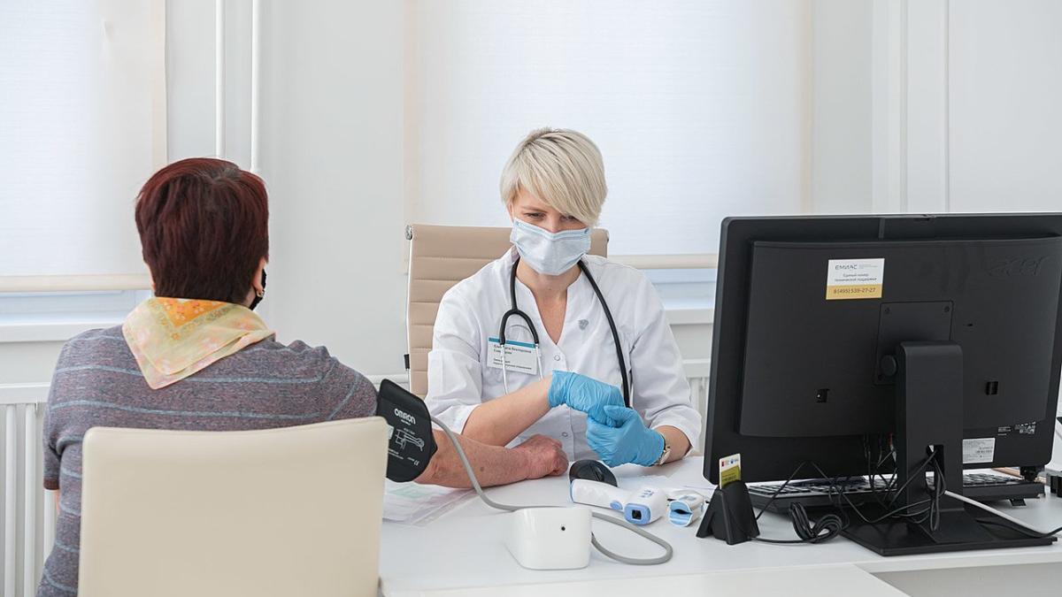 Вакцинация медицинских работников Москвы от COVID-19 Вакцинация медицинских работников Москвы от COVID-19