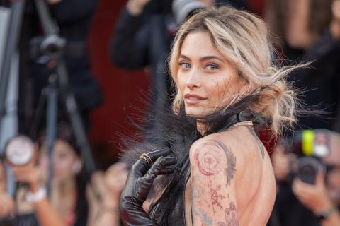 Суд Лос-Анджелеса отклонил значительную часть требований Пэрис Джексон по выплатам адвокатам — Page Six