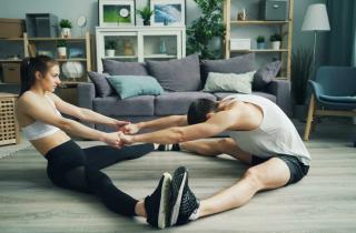 Делаю всего шесть упражнений с парнем — и мышцы работают так, как не работали никогда: главное, не торопиться