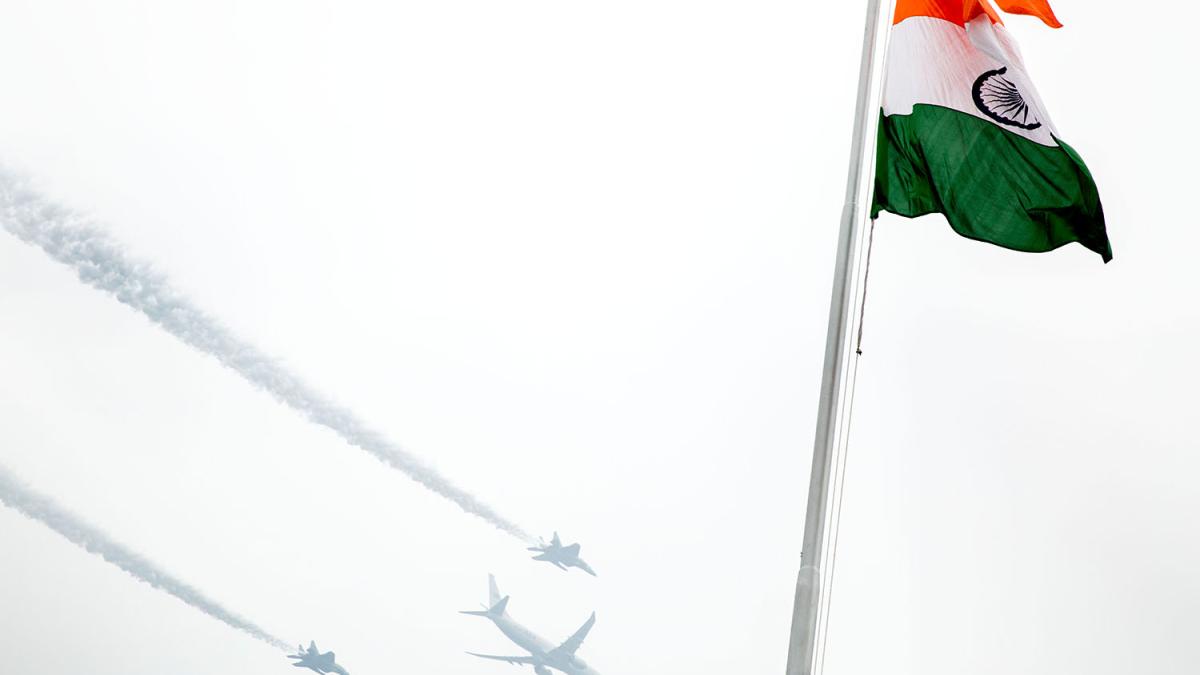 One P-8I aircraft flanked by two MiG-29 Ks at the 2015 Republic Day Parade in New Delhi