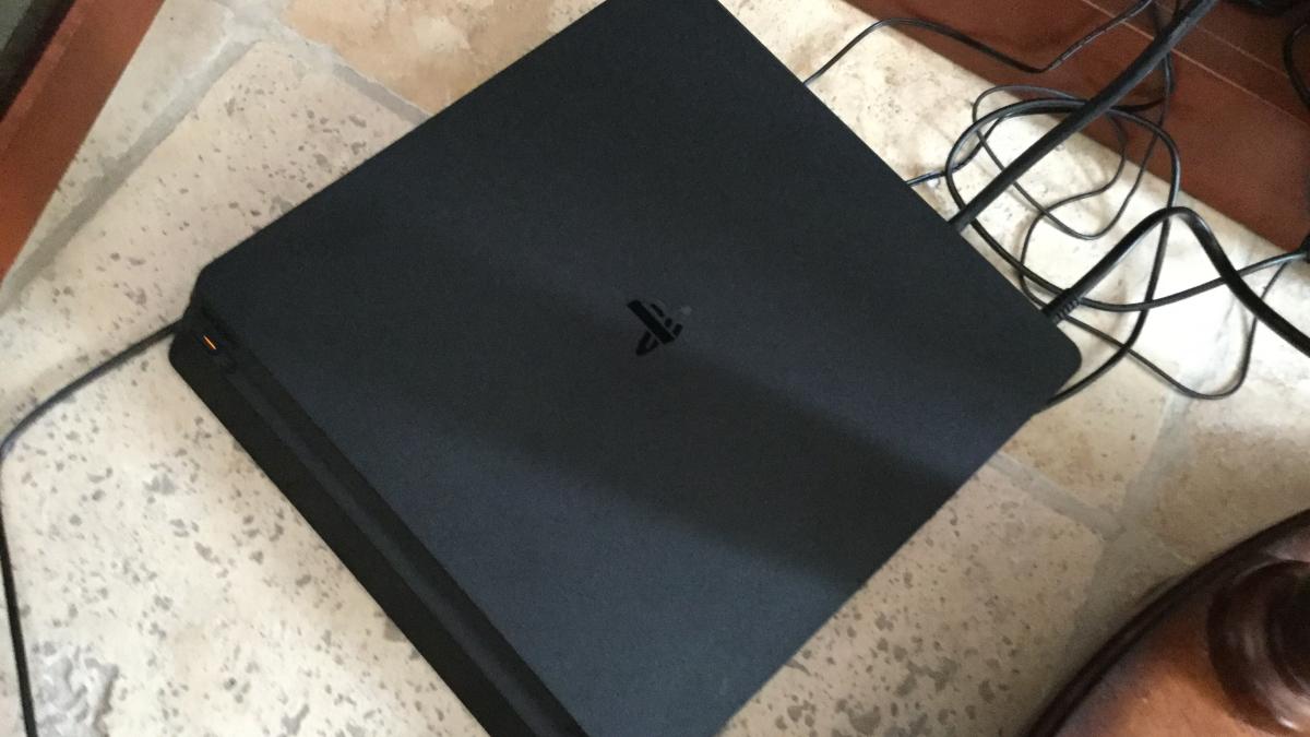 Игровая консоль PlayStation 4 Slim