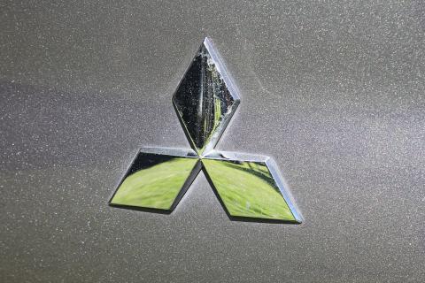 Продажи Mitsubishi в России упали в 4,5 раза за девять месяцев 2025 года — данные  Продажи Mitsubishi в России упали в 4,5 раза за девять месяцев 2025 года — данные