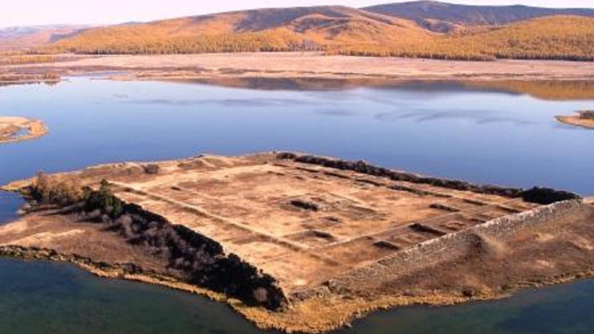 Бор-Бажин — развалины крепости