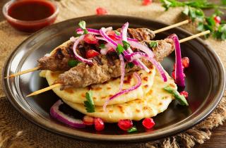 Для люля-кебаба лучше всего подходит жирная баранина — повара