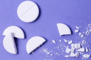 Терапевт Людмила Лапа предупредила об опасности бесконтрольного приёма обезболивающих