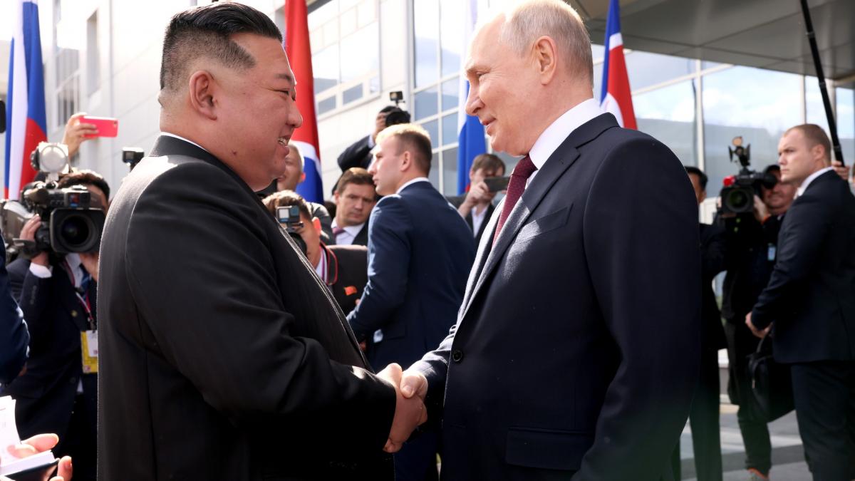 Kim Jong-un and Vladimir Putin (2023-09-13) 01 Kim Jong-un and Vladimir Putin (2023-09-13) 01