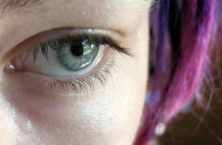 Офтальмолог Сино Гозиев рассказал, почему хроническое слезотечение может быть опасным симптомом