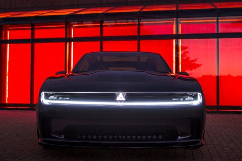 В США электромобиль Dodge Charger EV получил штраф за шум, которого не было