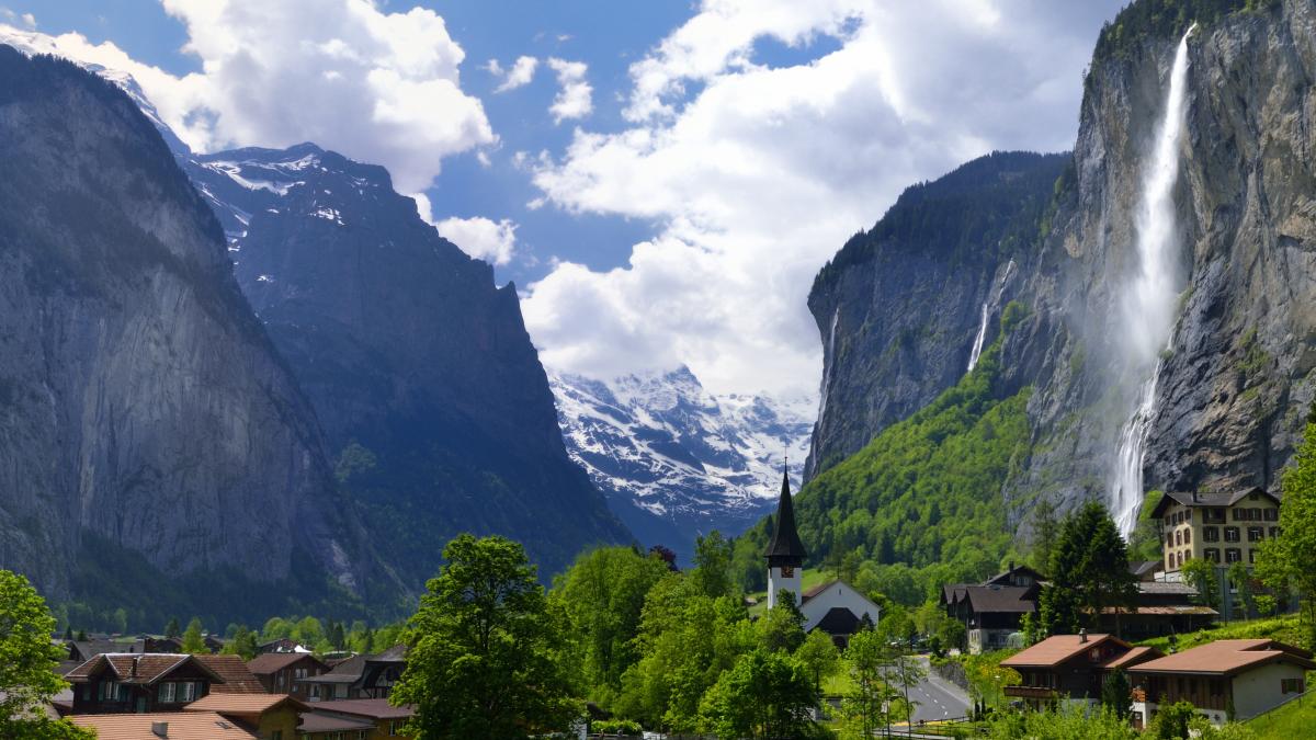 Лаутербруннен, Швейцария Лаутербруннен, Швейцария