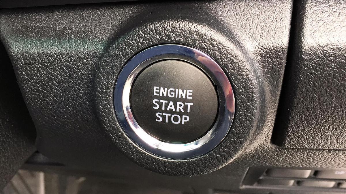 авто Toyota, кнопка Start-Stop авто Toyota, кнопка Start-Stop