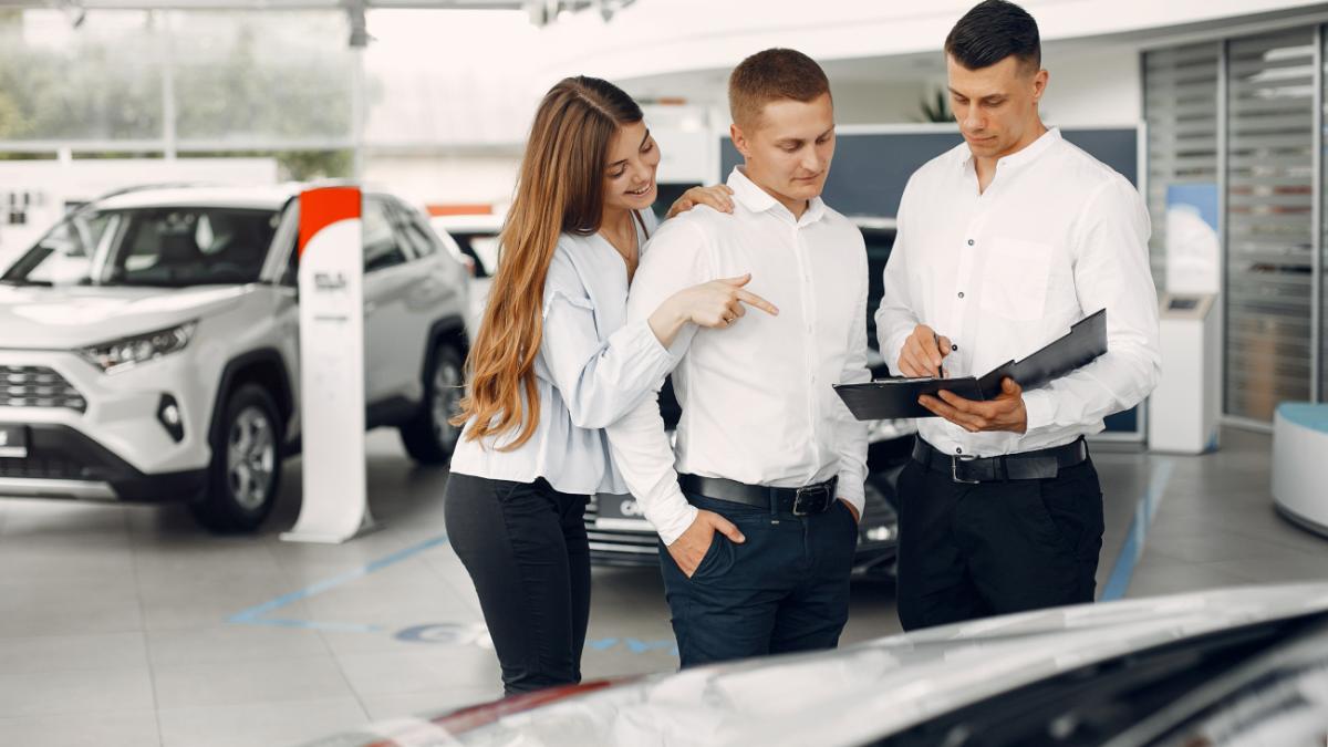 Покупка новой машины в автосалоне Покупка новой машины в автосалоне