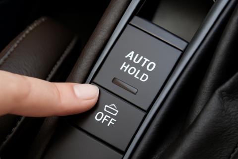 Комфорт с двойным дном: популярная функция в иномарках может внезапно подставить на парковке