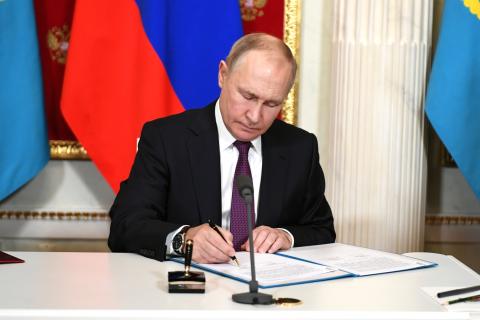 Путин временно отменил акцизы на «зимний» дизель